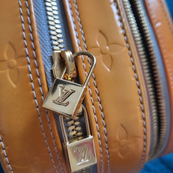 Louis Vuitton Murray Backpack in Yellow Vernis - Picture 8 of 16